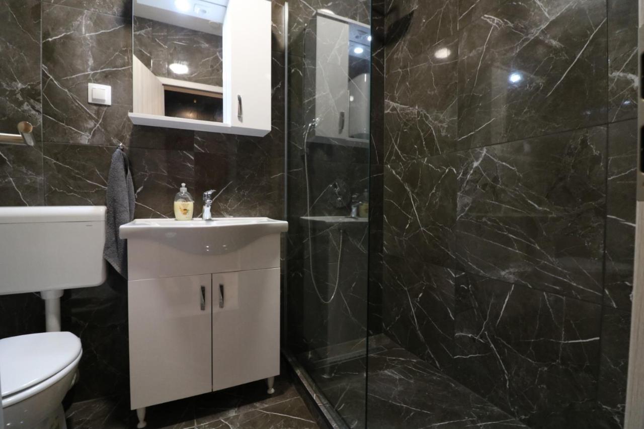 Sneky Apartment Pula Luaran gambar